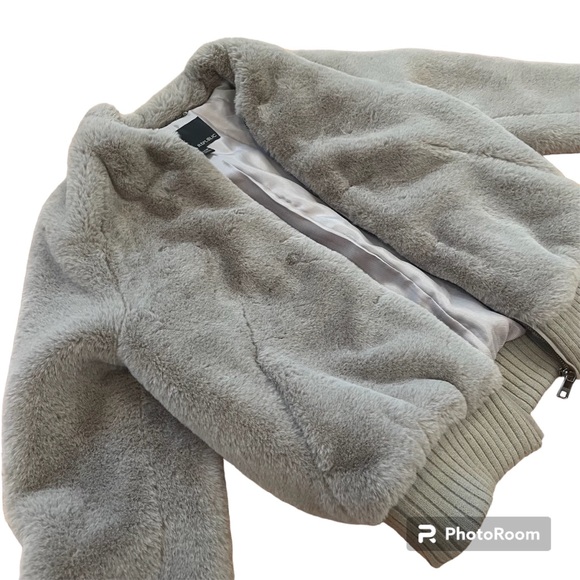 Banana Republic Faux Fur Bomber Jacket - Picture 4 of 9